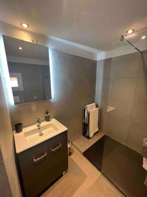 Magnifique T3 Duplex Appartement Aubagne Buitenkant foto